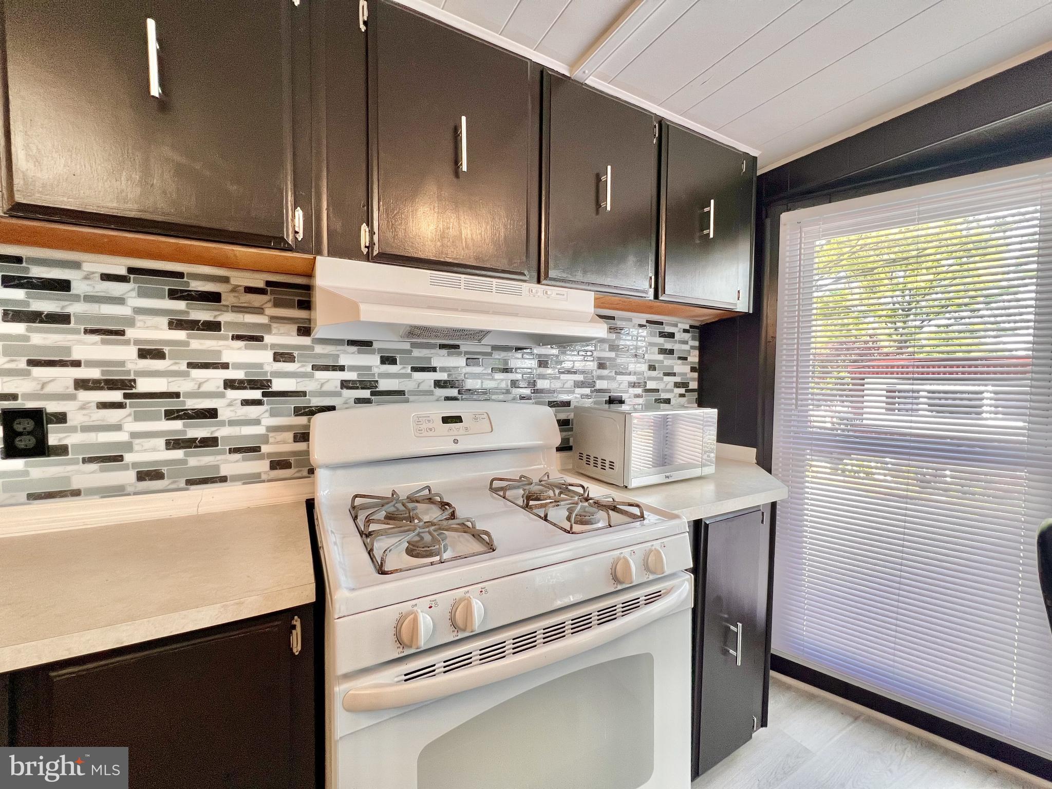 LITTLE HOLLYWOOD - Residential