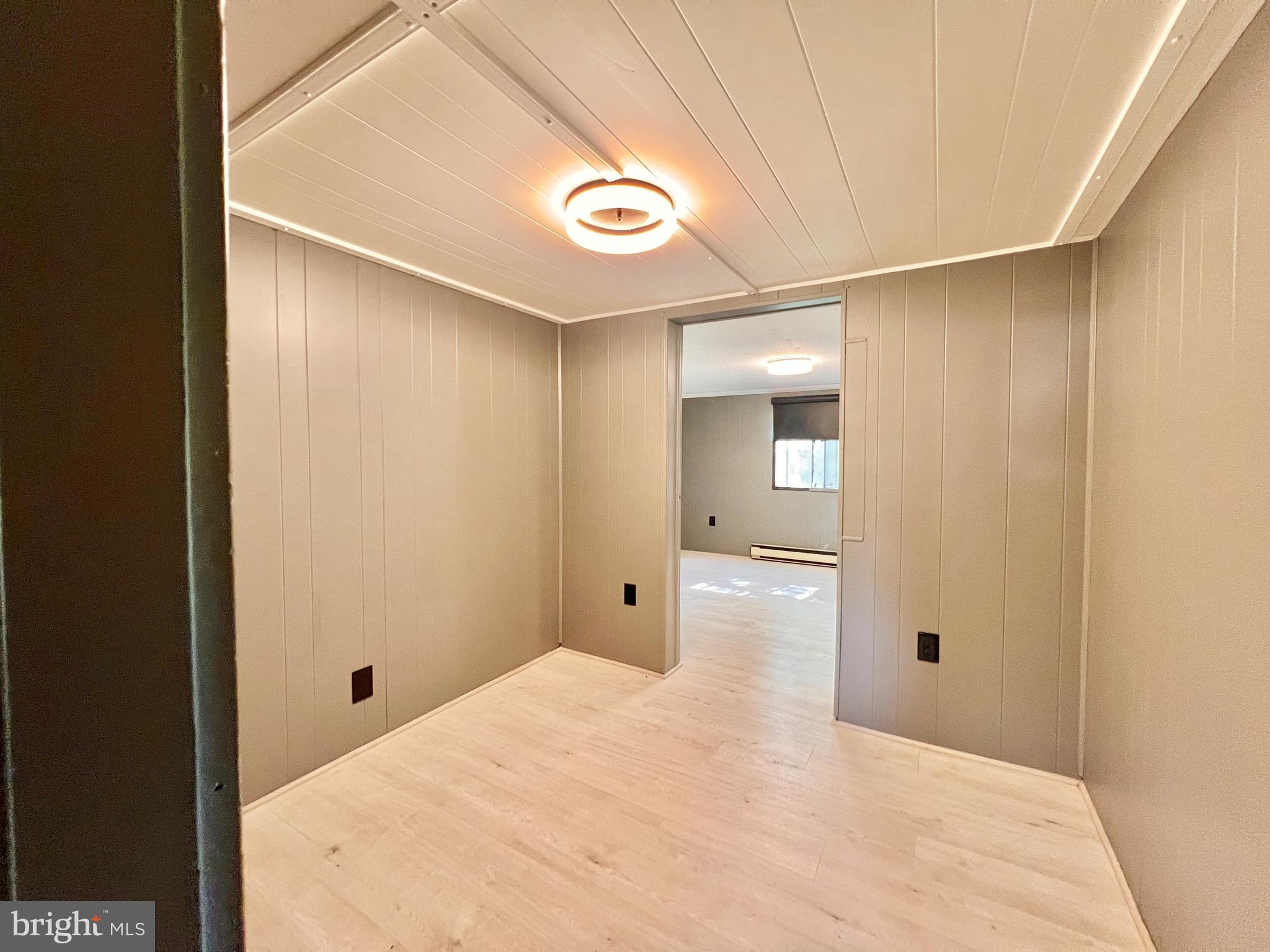 LITTLE HOLLYWOOD - Residential