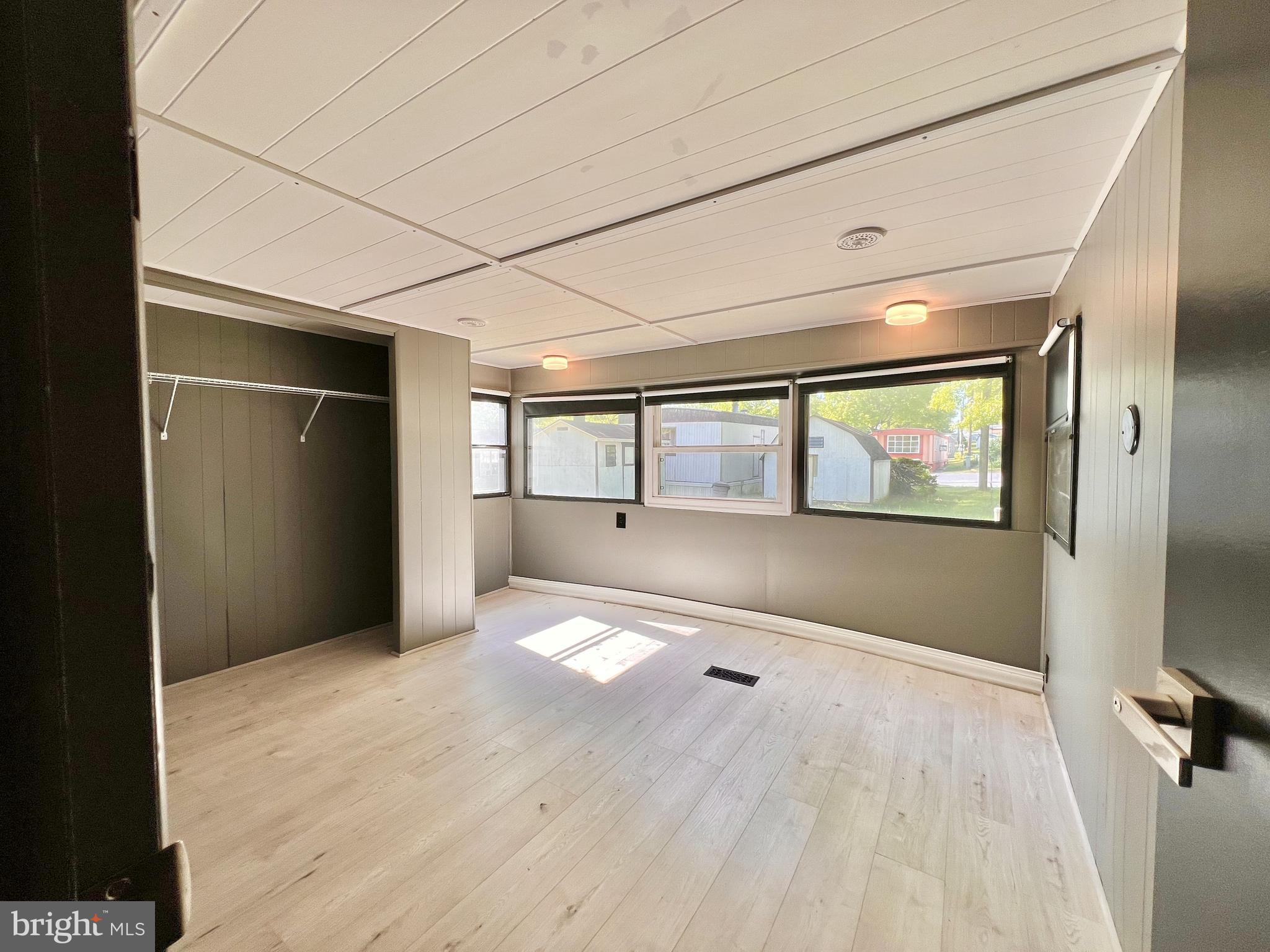 LITTLE HOLLYWOOD - Residential