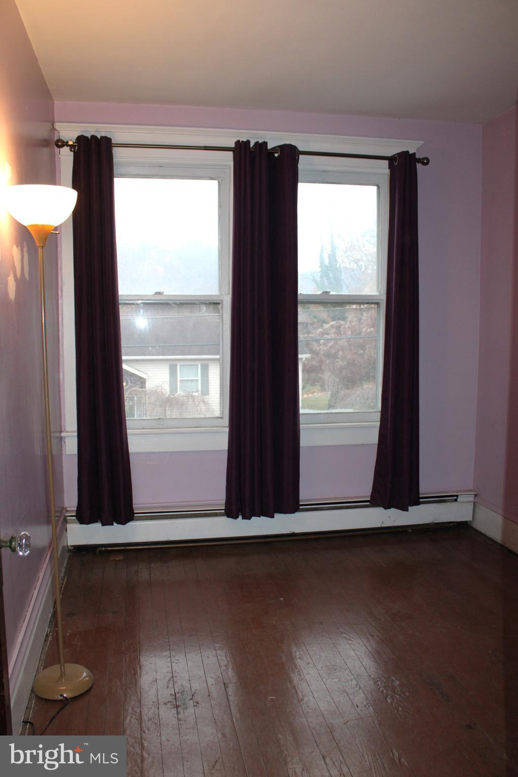 WEST SIDE - Residential