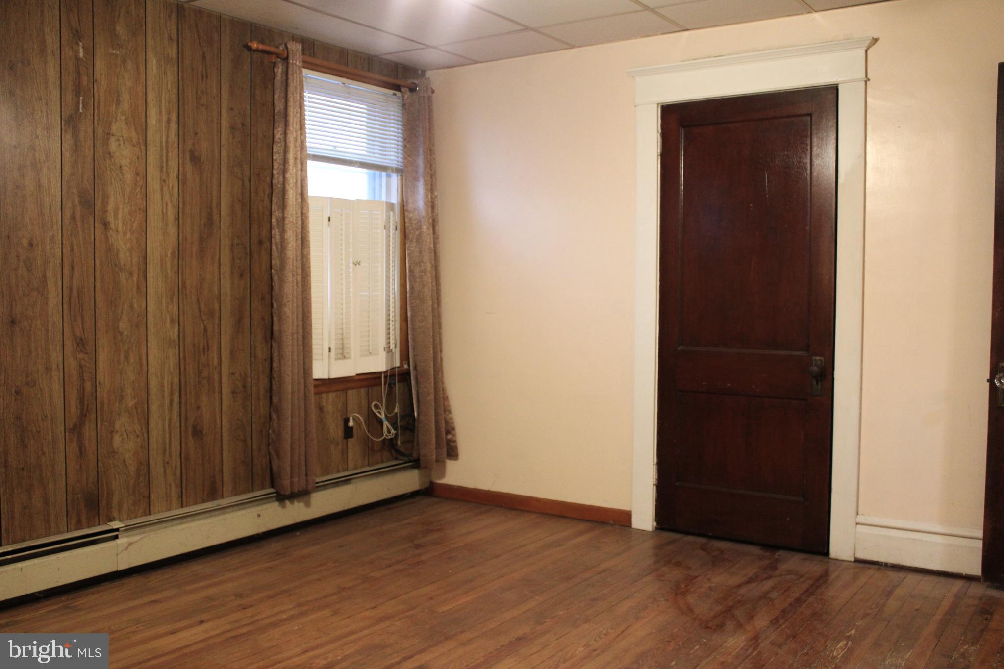 WEST SIDE - Residential