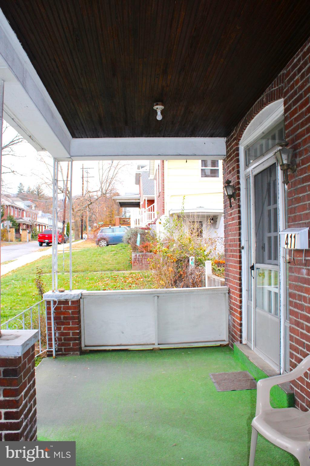 WEST SIDE - Residential