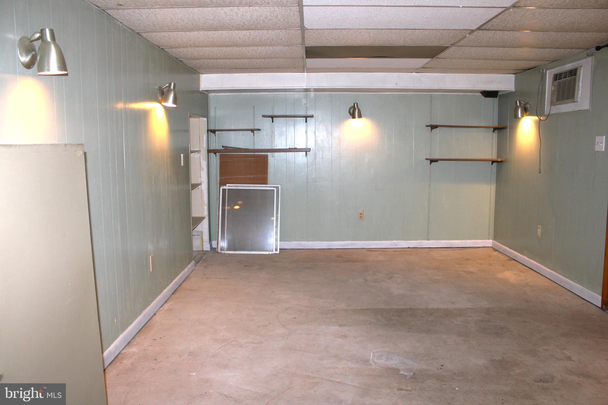 WEST SIDE - Residential