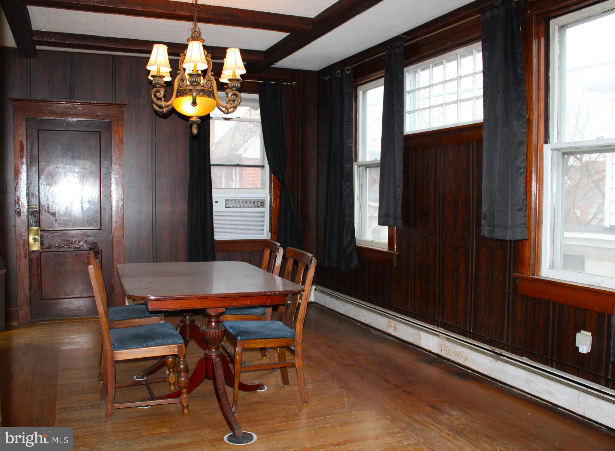 WEST SIDE - Residential