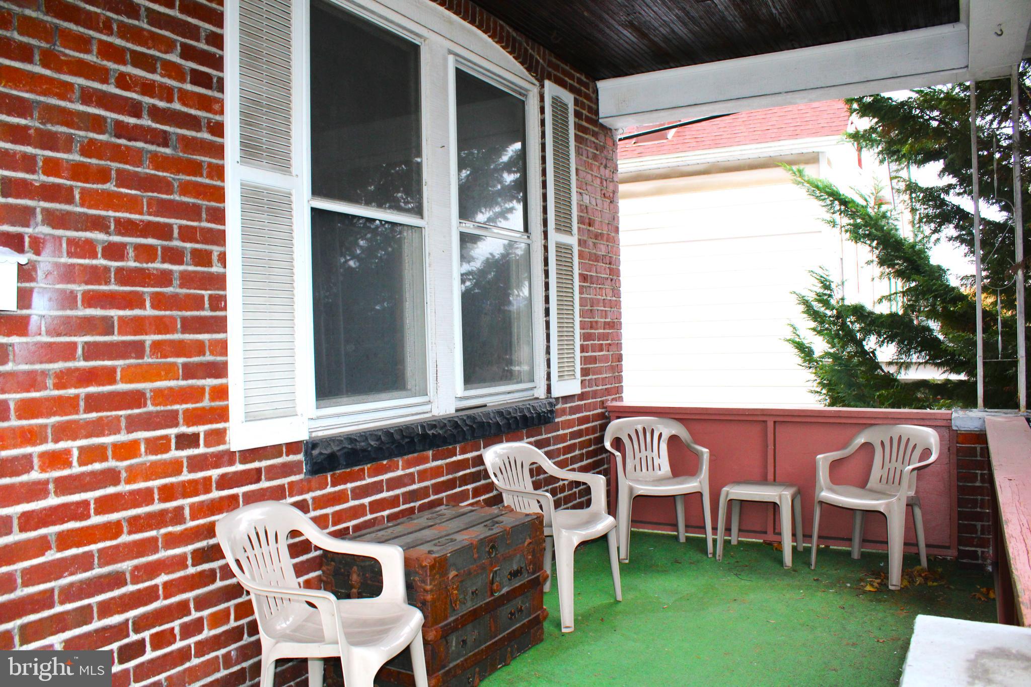 WEST SIDE - Residential