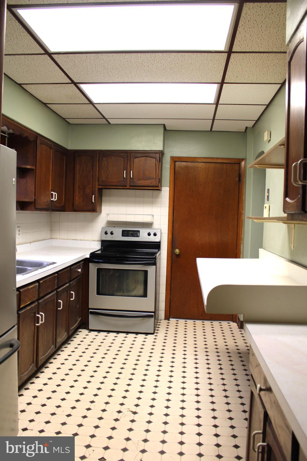 WEST SIDE - Residential