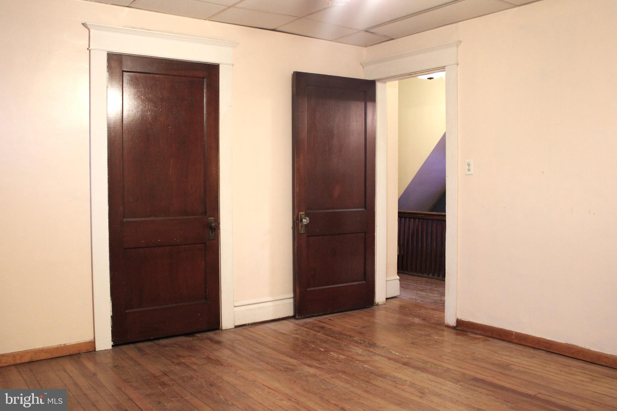 WEST SIDE - Residential