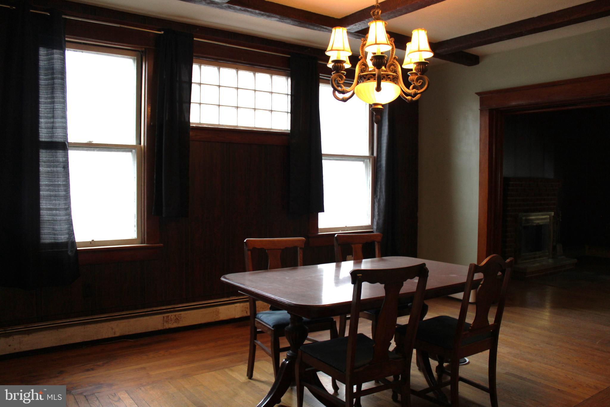 WEST SIDE - Residential