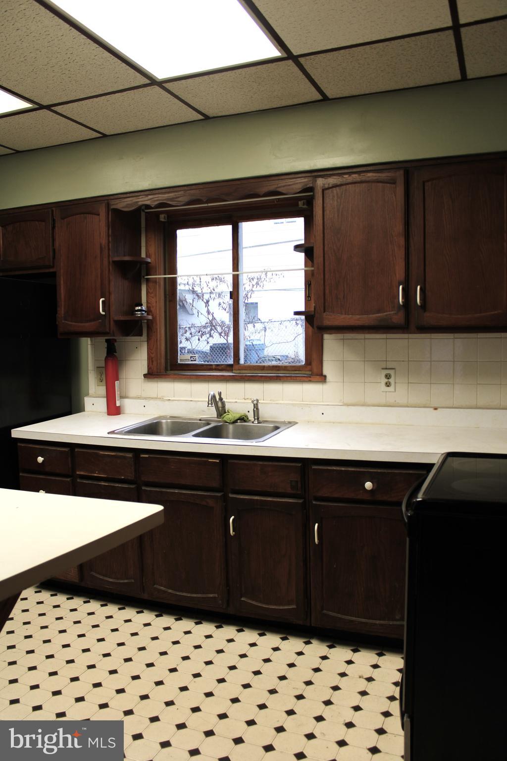 WEST SIDE - Residential