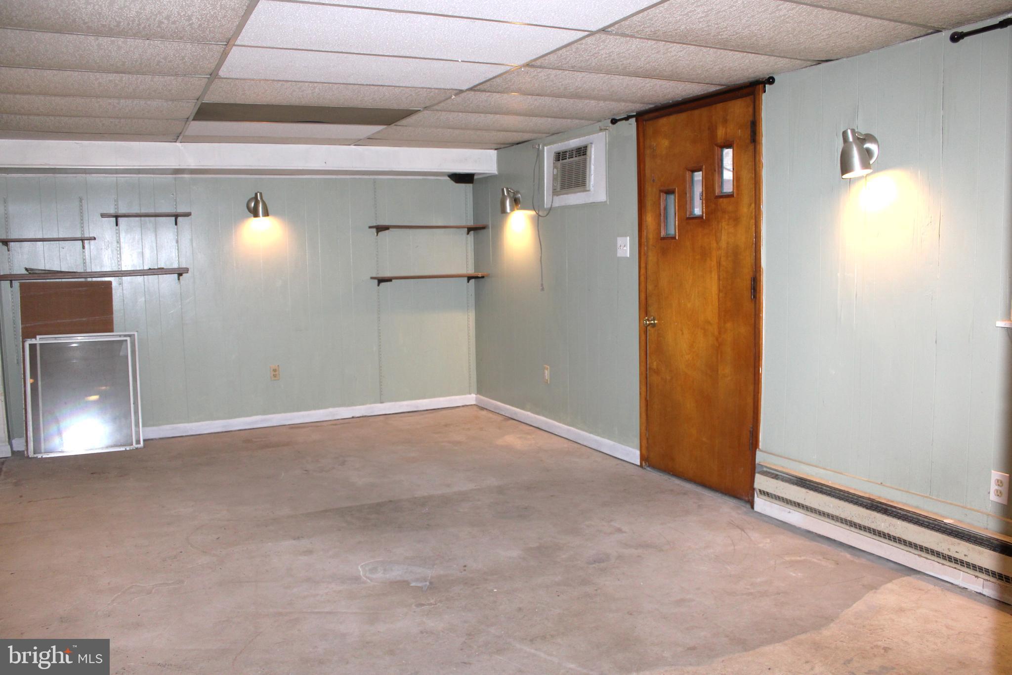 WEST SIDE - Residential