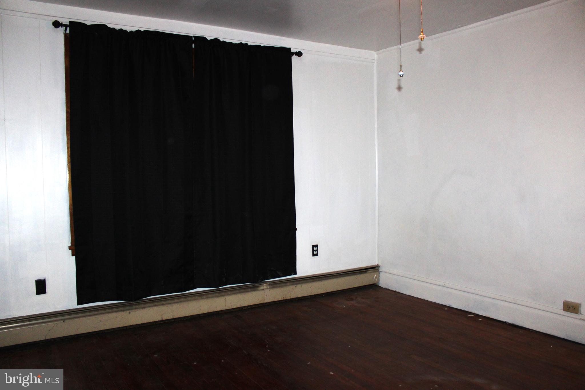 WEST SIDE - Residential