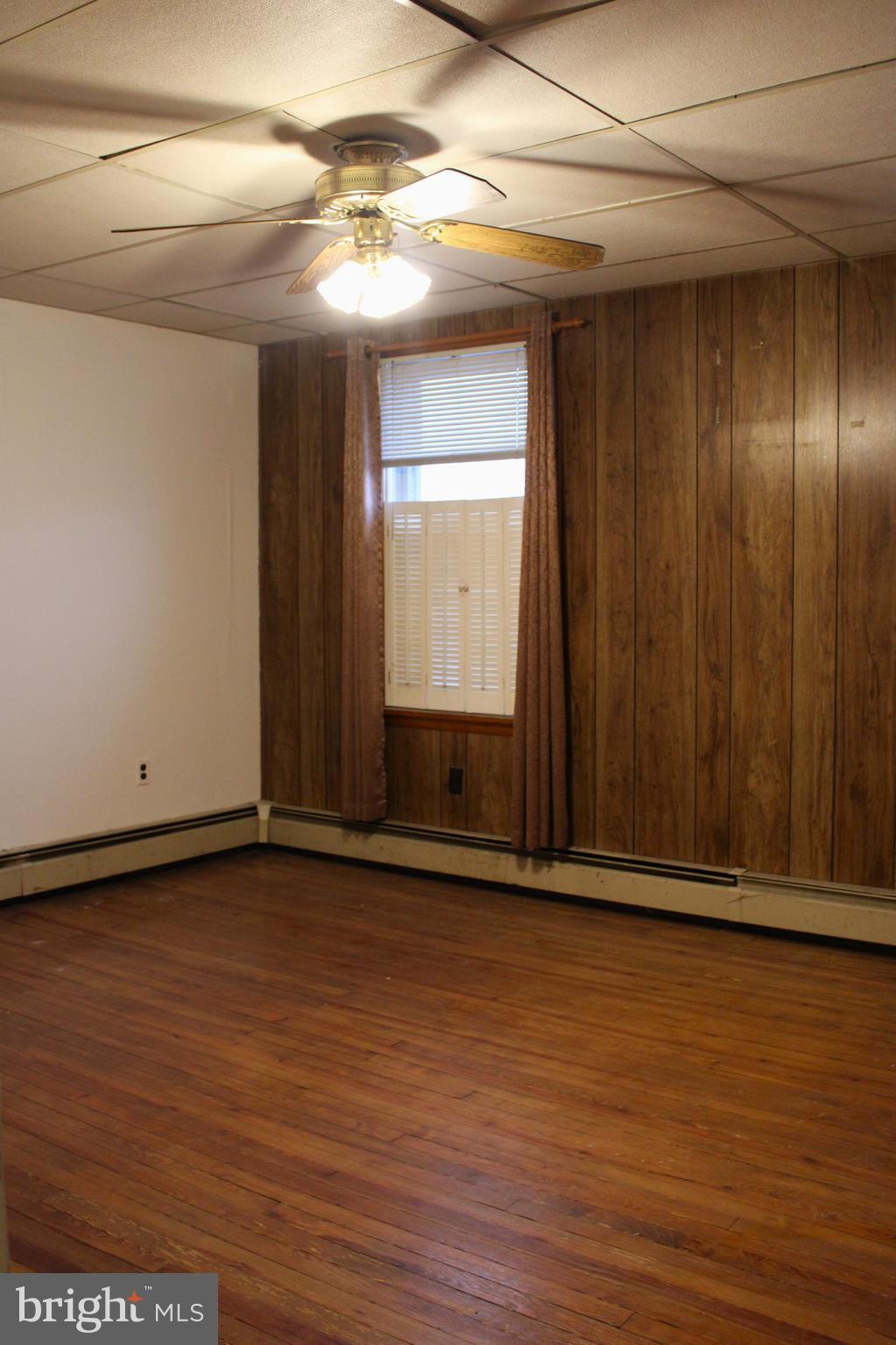 WEST SIDE - Residential