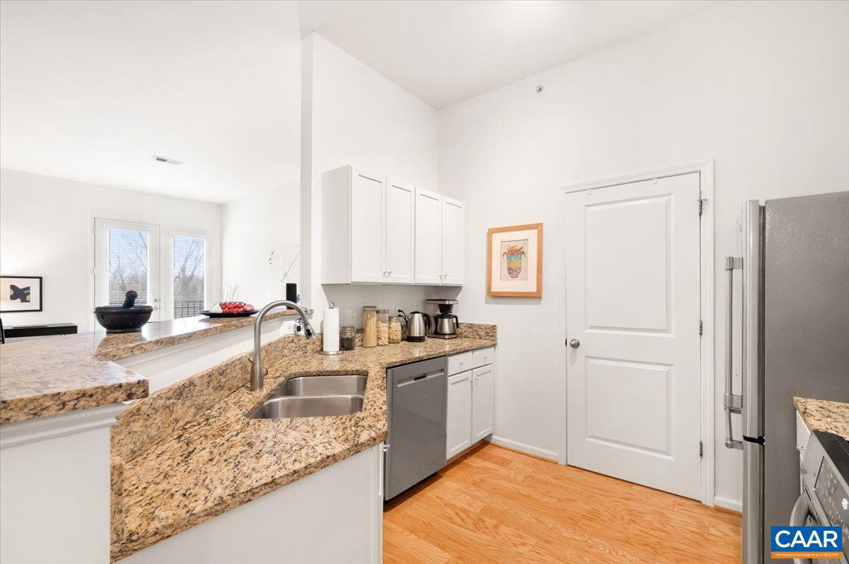 WALKER SQUARE CONDOS - Residential