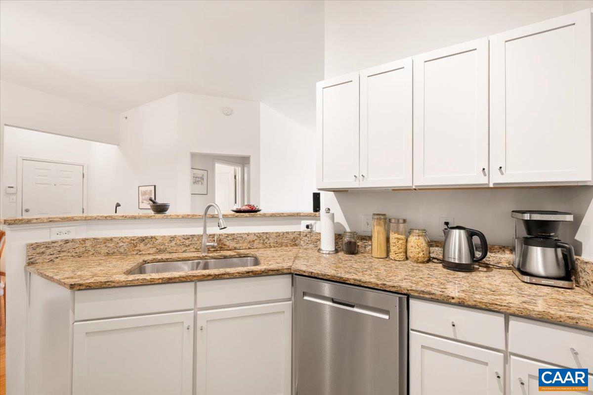 WALKER SQUARE CONDOS - Residential