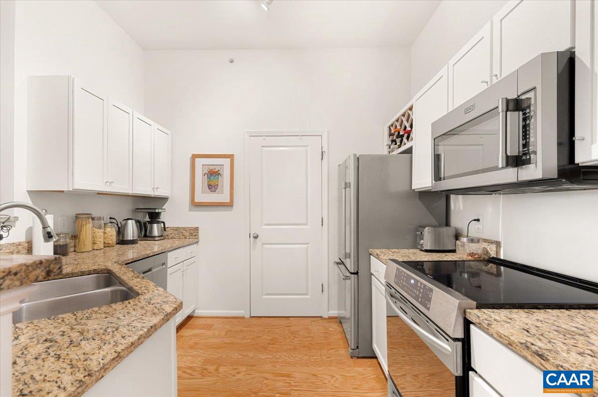 WALKER SQUARE CONDOS - Residential