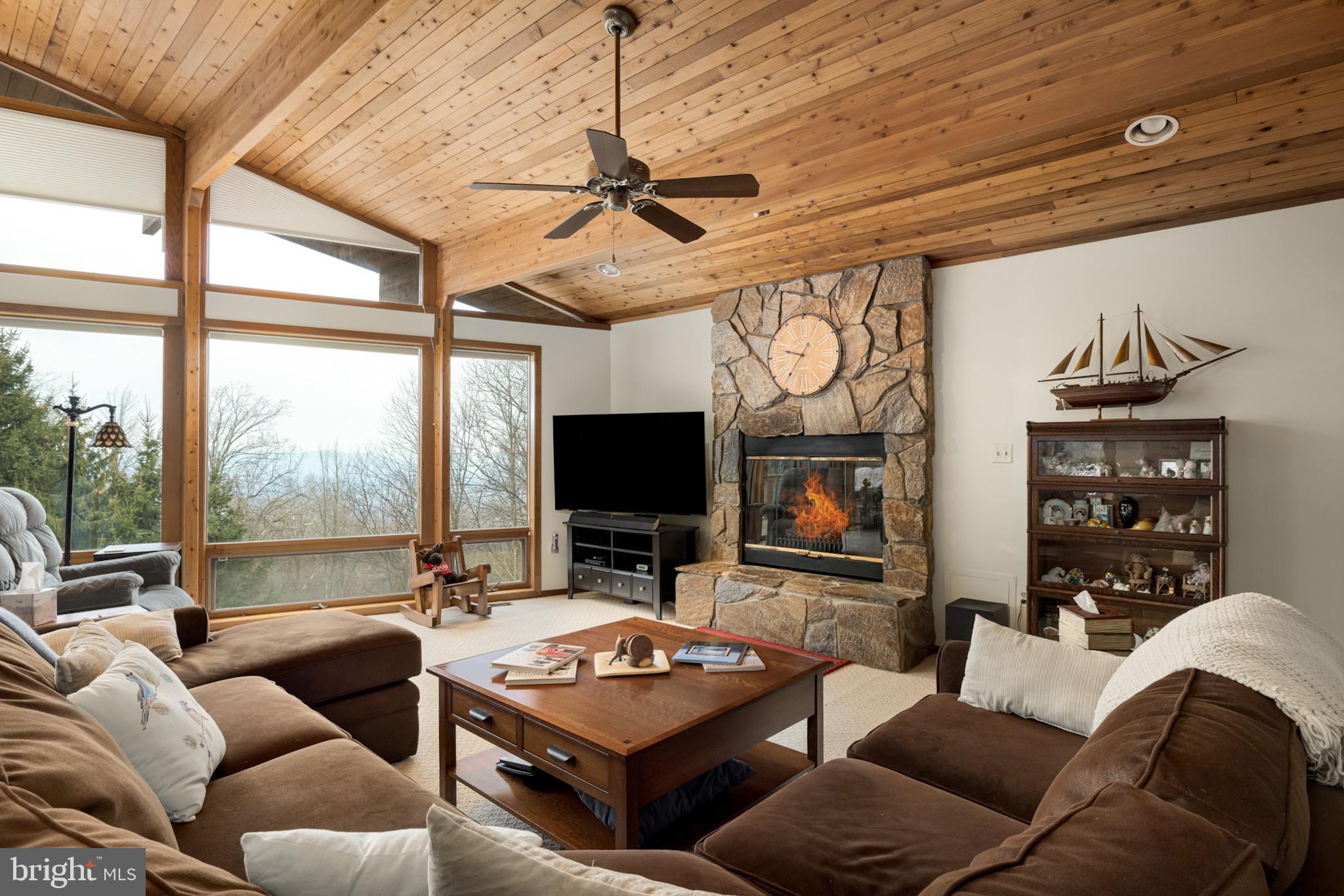 HIGH KNOB - Residential