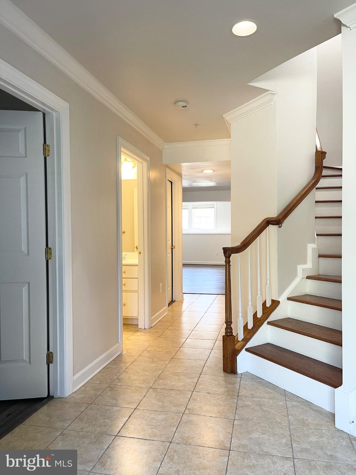 3870 CARRIAGE HILL DRIVE