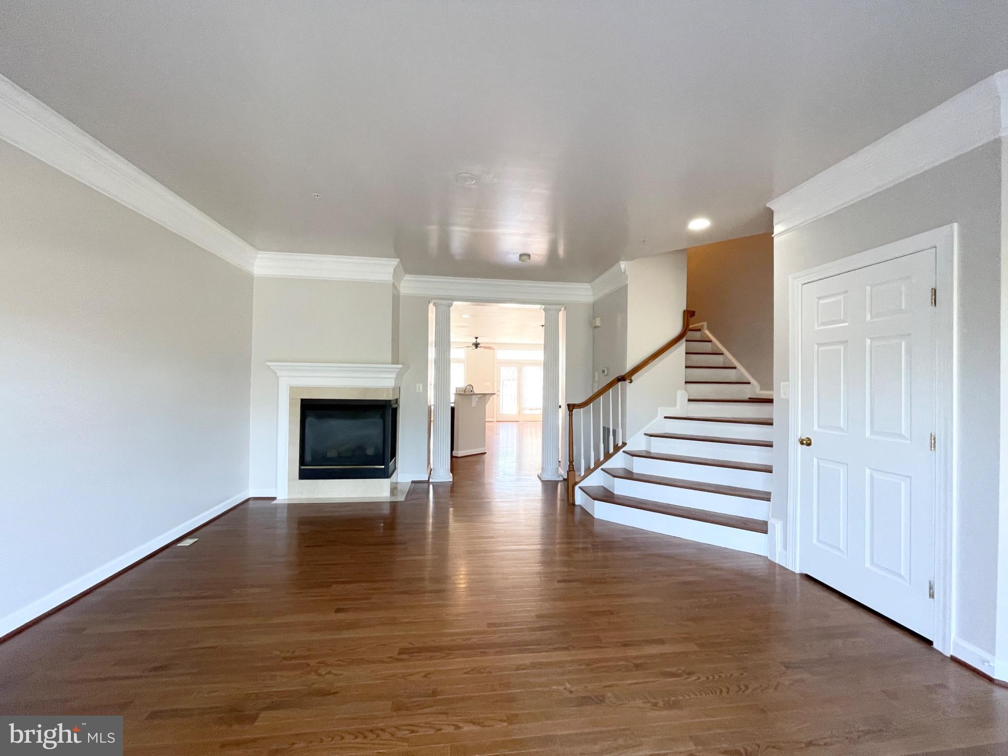 3870 CARRIAGE HILL DRIVE