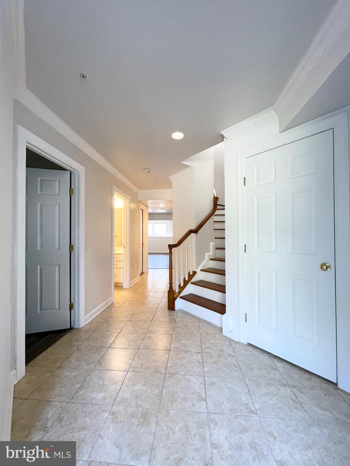 3870 CARRIAGE HILL DRIVE