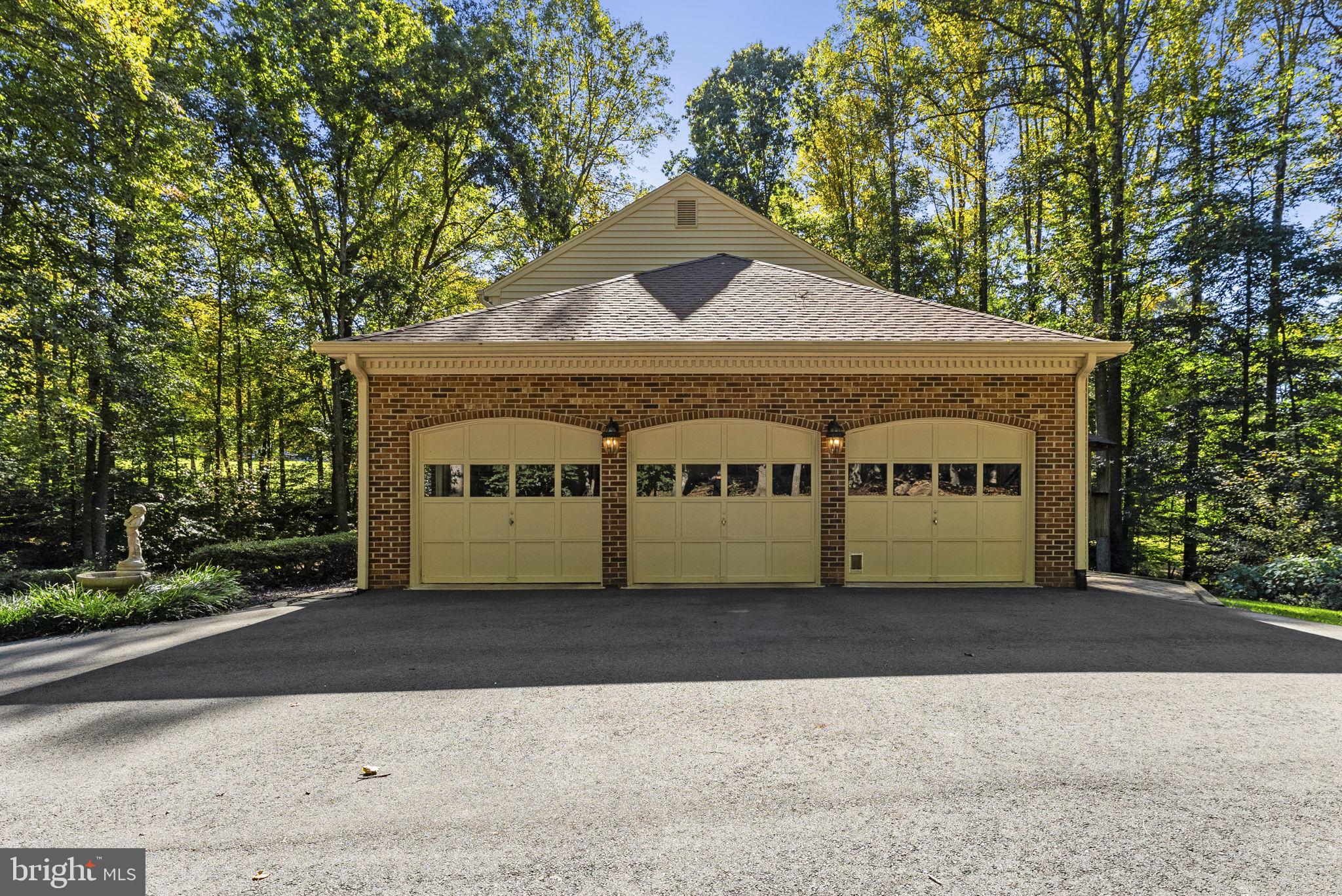 10600 BRENTWOOD DRIVE