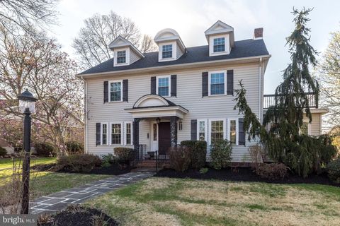 Photo of 318 Rosedale Drive, POTTSTOWN, PA 19464 (MLS # PAMC2175150)