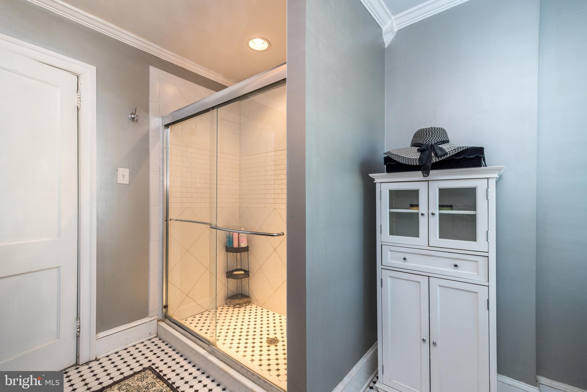 ROSEDALE - Residential