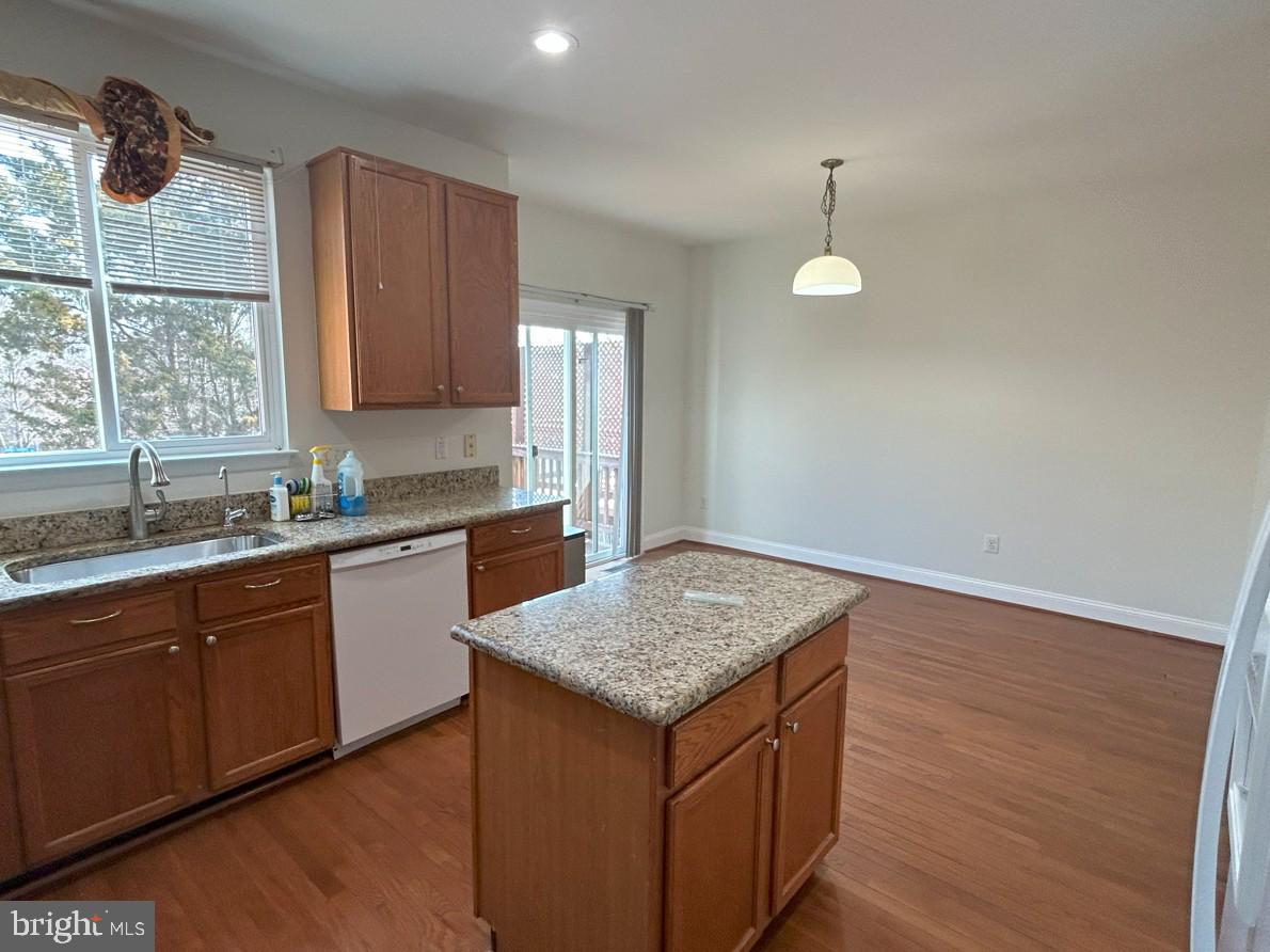 LEE OVERLOOK - Residential Lease