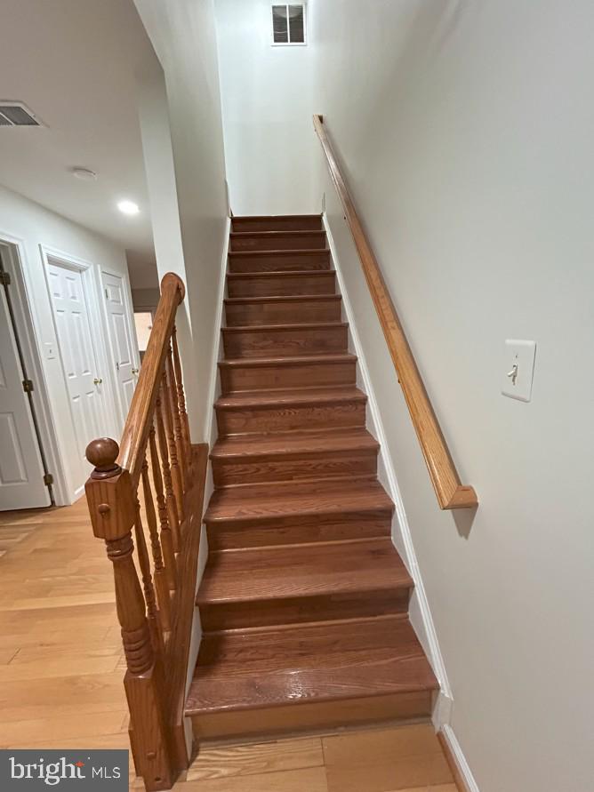 LEE OVERLOOK - Residential Lease