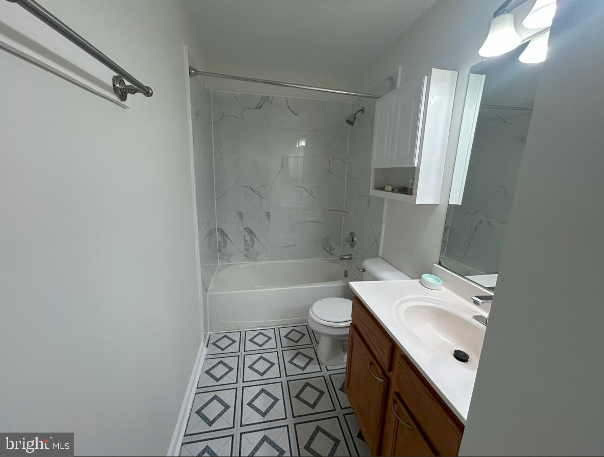 LEE OVERLOOK - Residential Lease