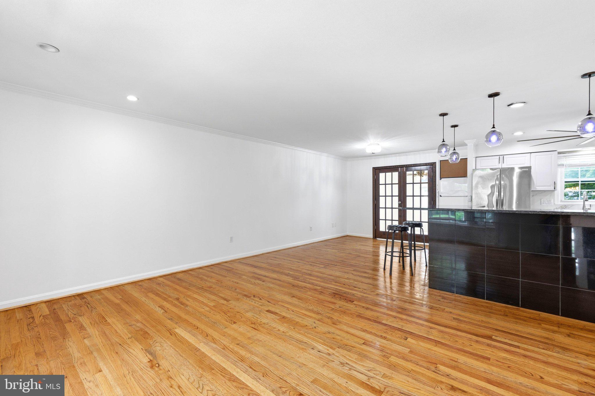 10800 KNOLL COURT