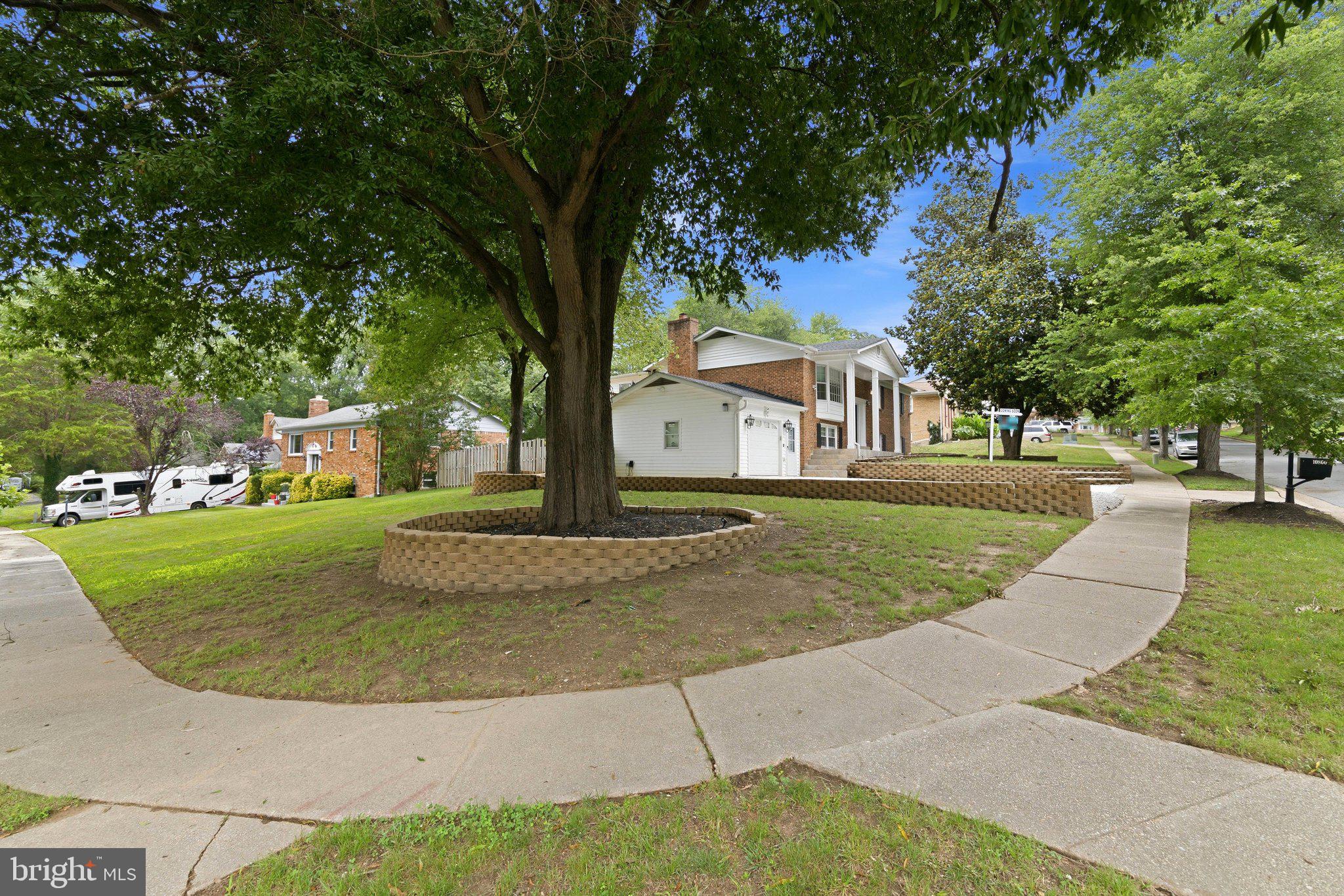 10800 KNOLL COURT