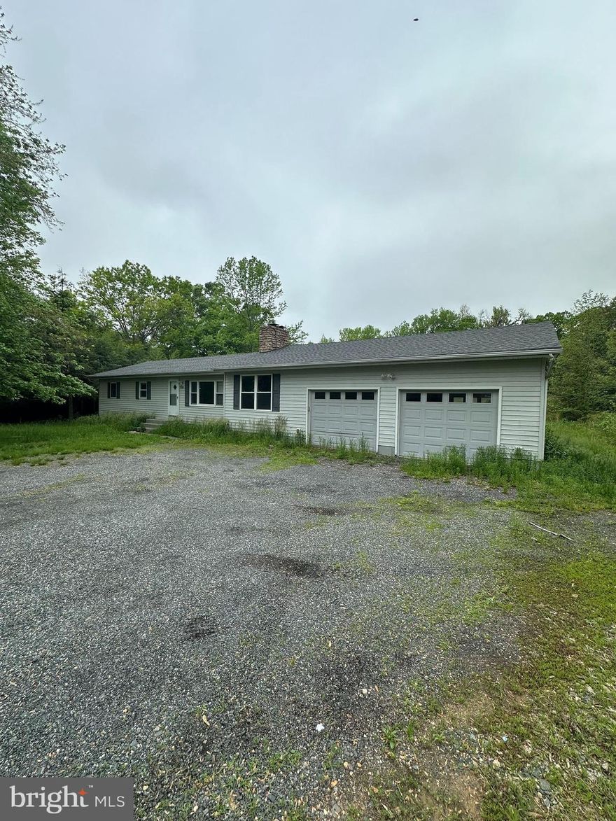 Beautiful 4 bedroom and 2 full bathroom Rancher home. Fully finished walkout basement with a 2 car garage. 2.87 acre of land.