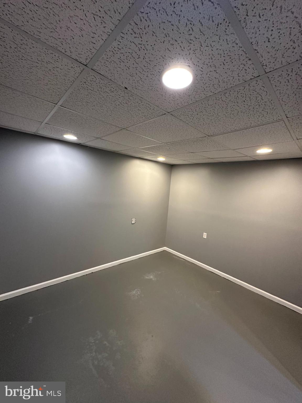 ABINGDON ESTATES - Residential Lease