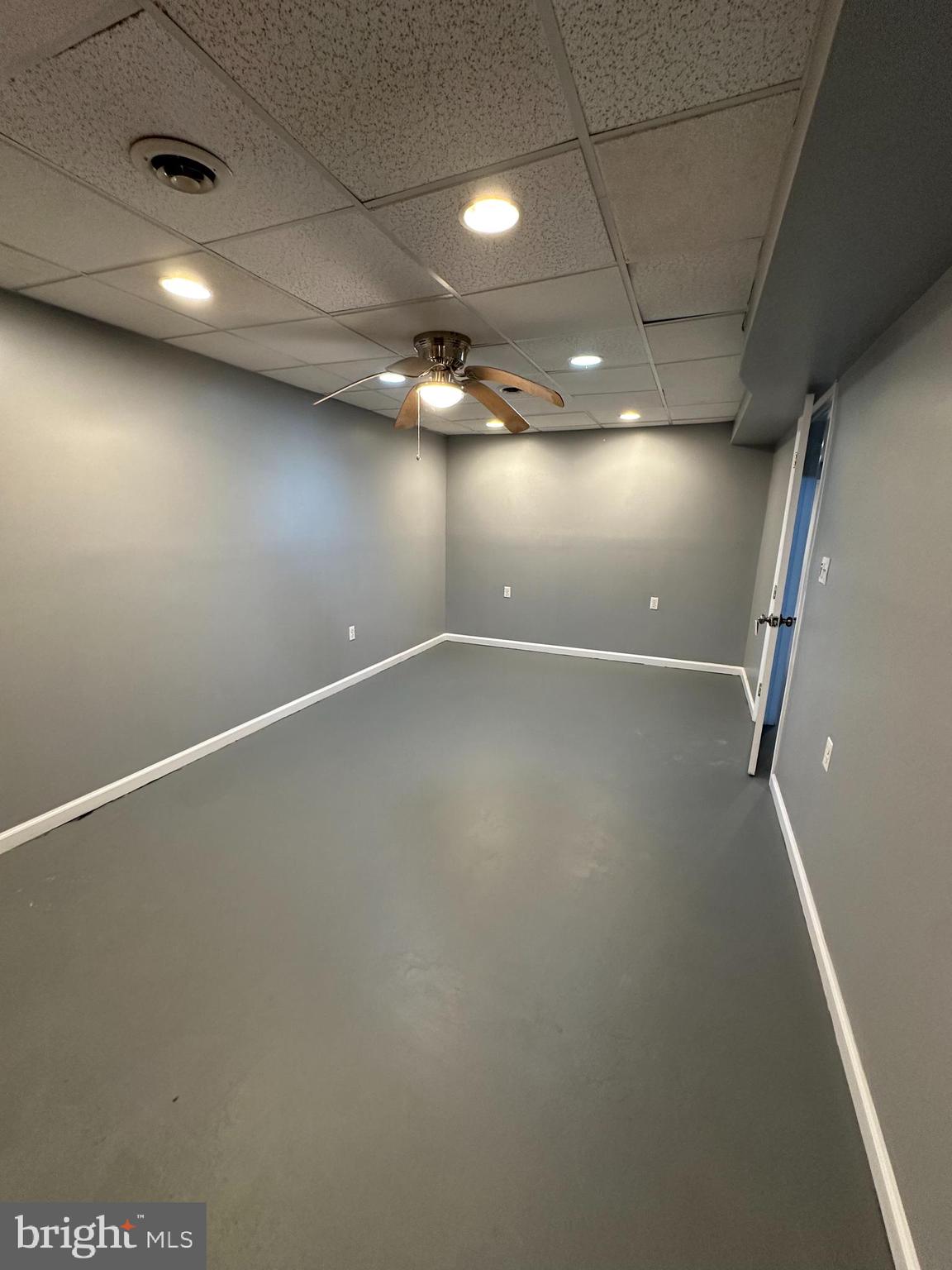 ABINGDON ESTATES - Residential Lease