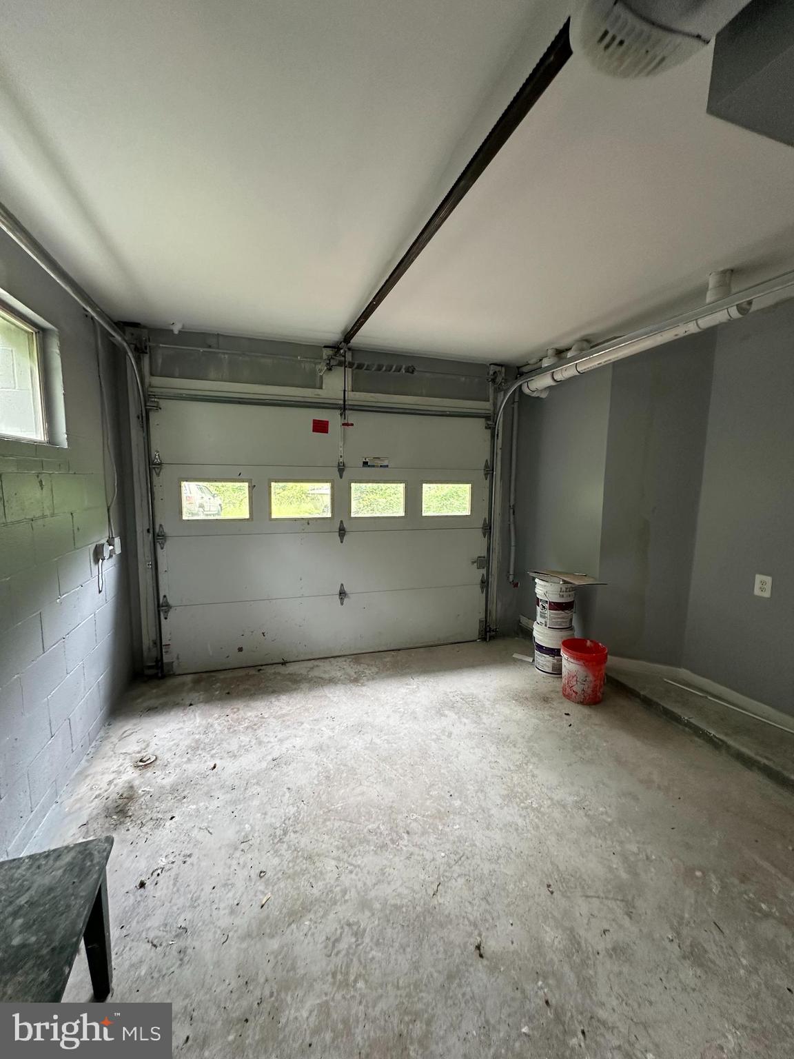 ABINGDON ESTATES - Residential Lease