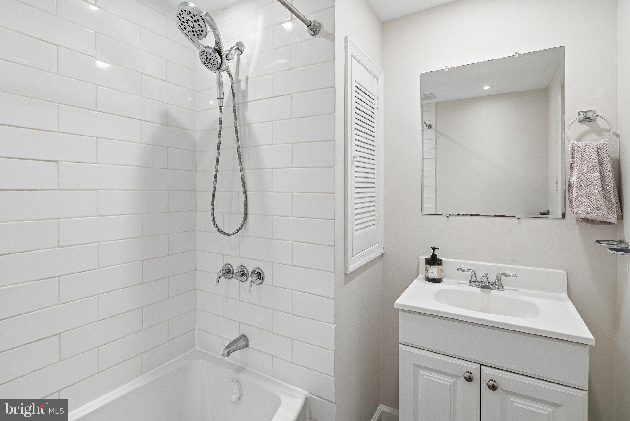 WASHINGTON SQ WEST - Residential