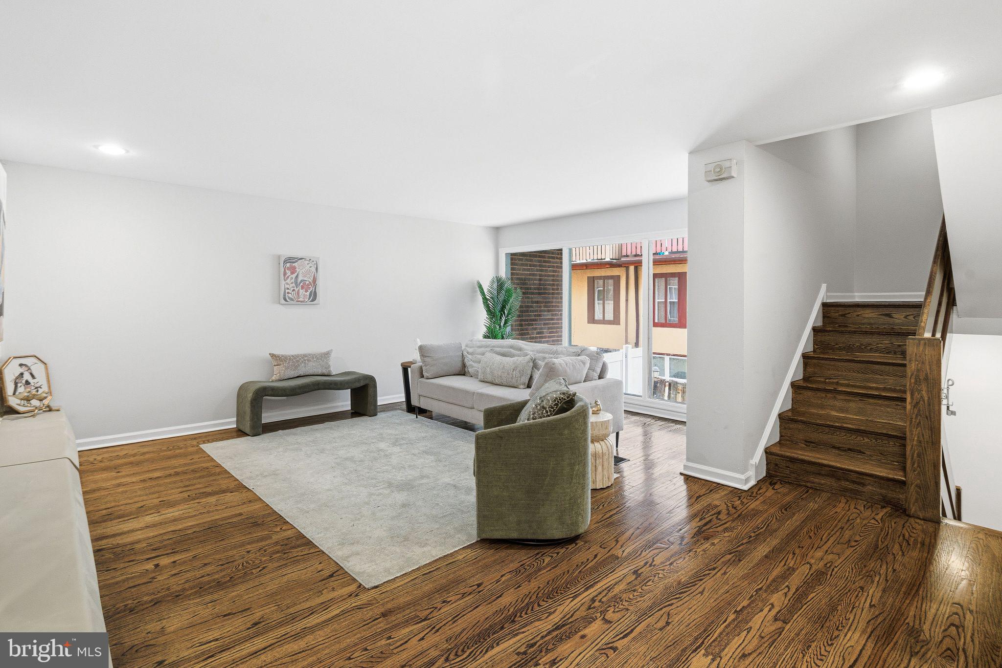 WASHINGTON SQ WEST - Residential