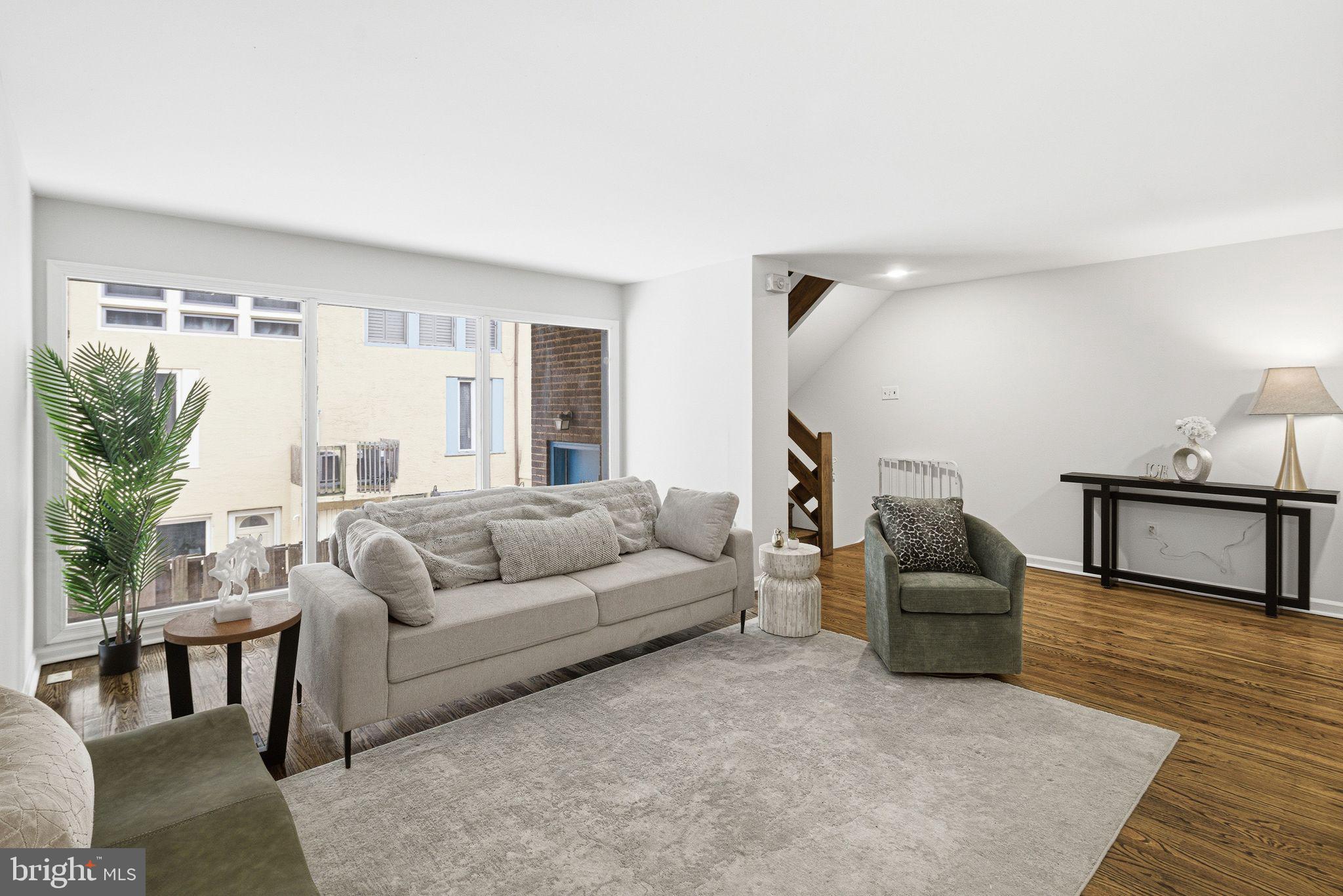 WASHINGTON SQ WEST - Residential