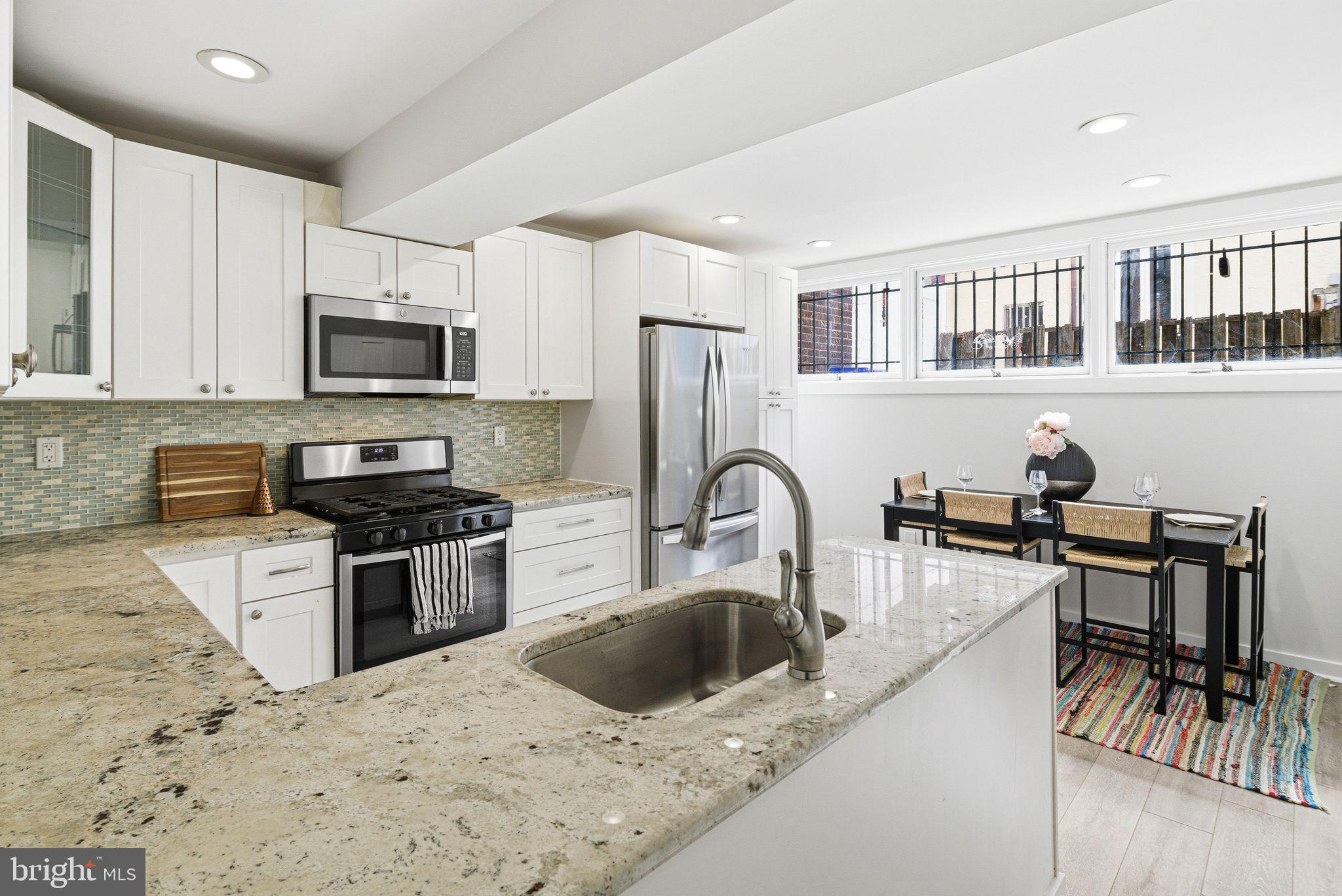 WASHINGTON SQ WEST - Residential