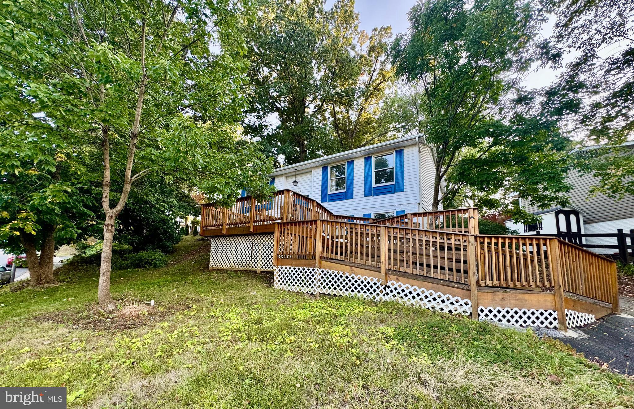 615 ROCKBRIDGE DRIVE SE