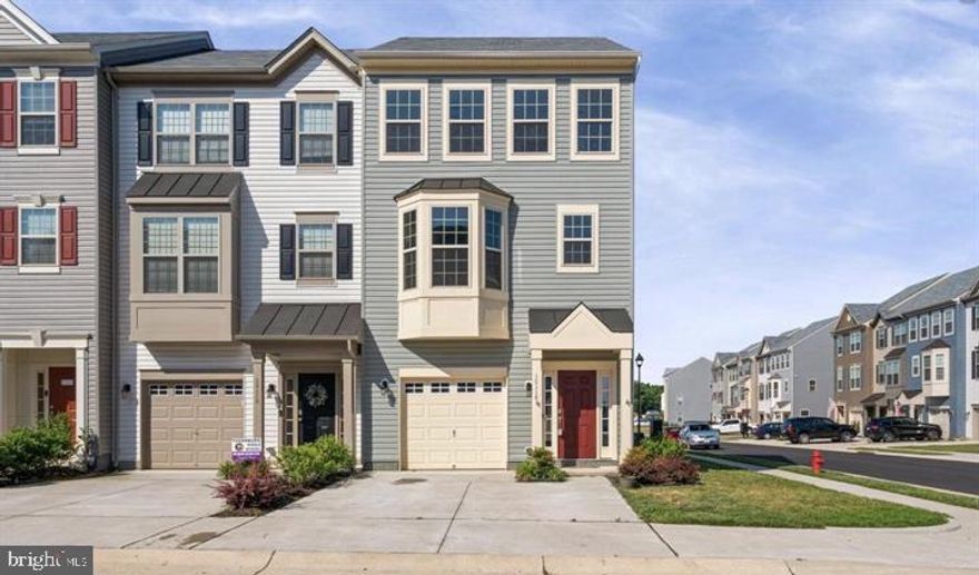 Discover modern comfort and elegance in this 4-bedroom, 3.5-bathroom end unit townhouse in Fredericksburg, VA. Enjoy an open layout for easy living and entertaining. The gourmet kitchen features granite countertops and stainless steel appliances. Relax in the master suite with a walk-in closet and a luxurious en-suite bathroom. Two additional bedrooms offer versatility. The finished basement provides flexible space, and a private patio is perfect for outdoor enjoyment. With a one-car garage and community amenities, this home offers convenience and style. Located close to shopping, dining, and commuter routes, this is your ideal Fredericksburg retreat. Don't miss it!