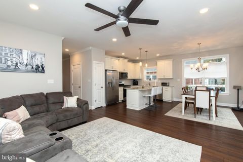 3 HARDING AVE CLEMENTON NJ 08021