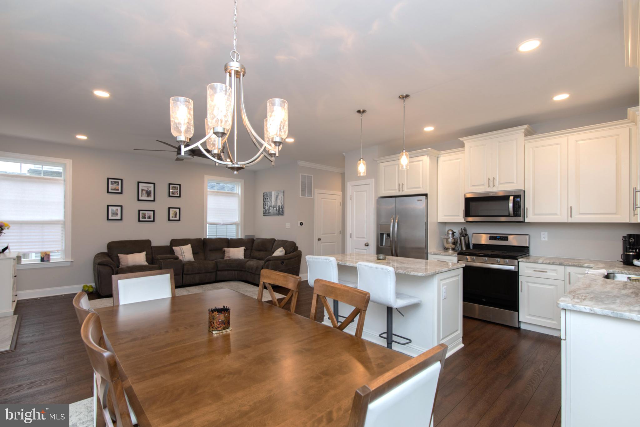 3 HARDING AVE