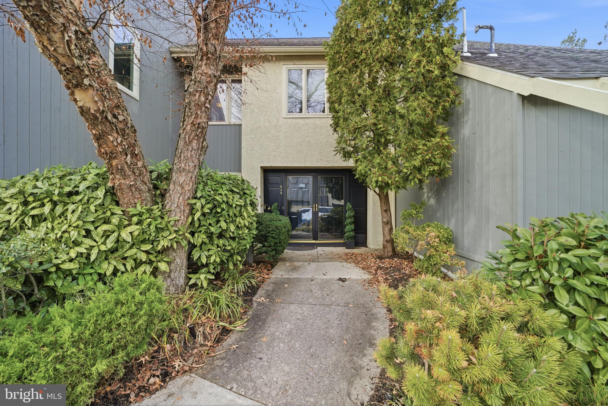 938 CHANTICLEER DRIVE