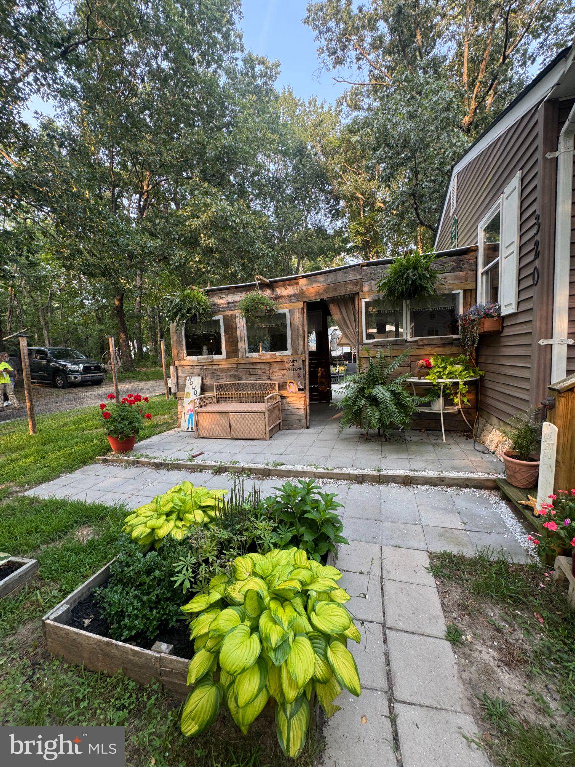 320 HEMLOCK AVENUE