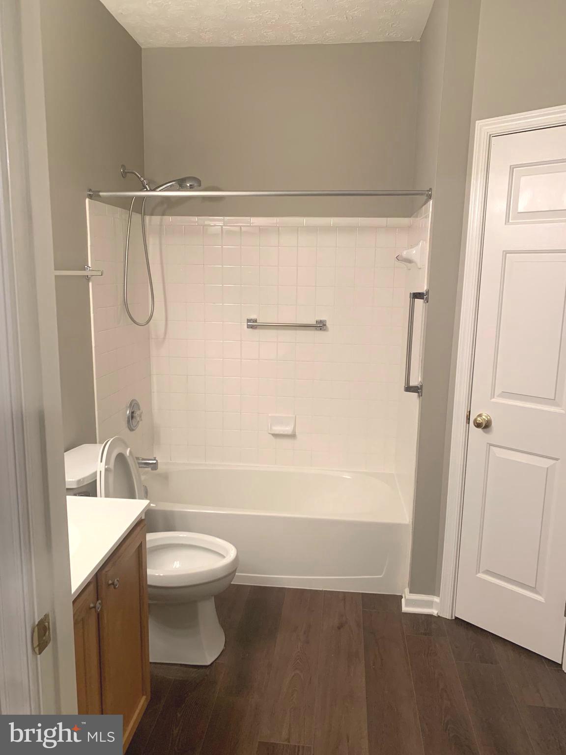 LOHR'S ORCHARD - Residential Lease