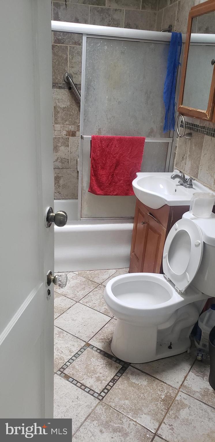 PHILADELPHIA (SOUTHWEST) - Residential