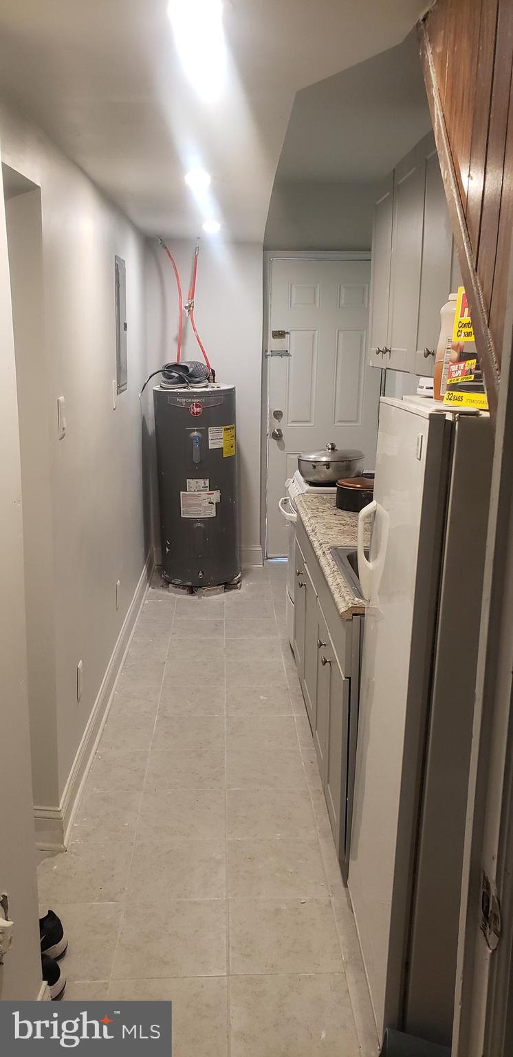 PHILADELPHIA (SOUTHWEST) - Residential