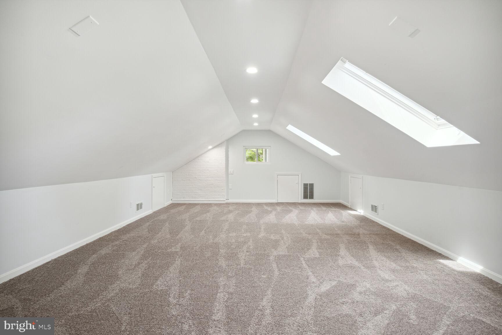 GLEN VISTA - Residential