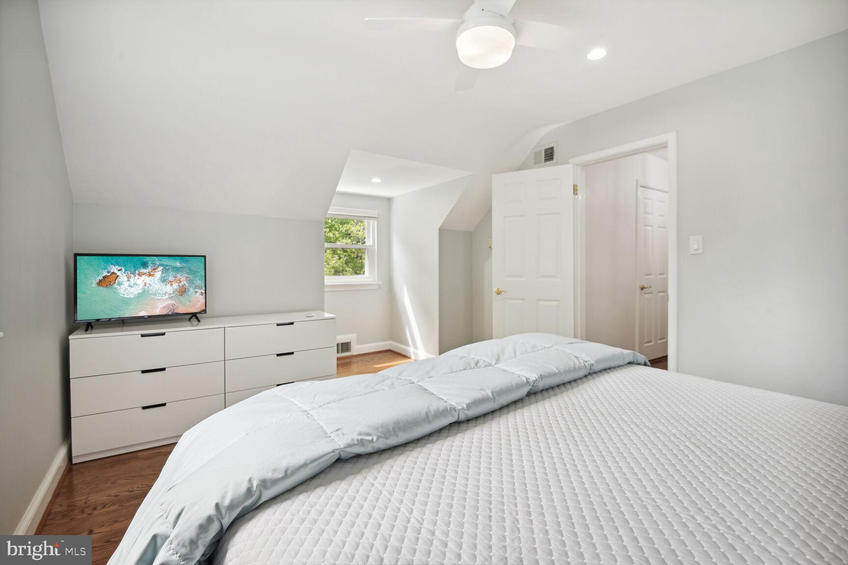 GLEN VISTA - Residential